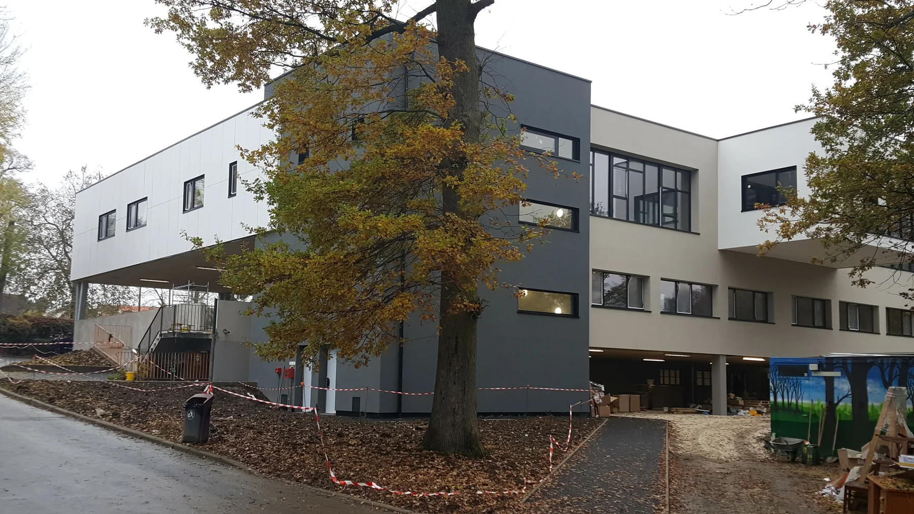 Façade du bâtiment Saint-Pierre après création des laboratoires