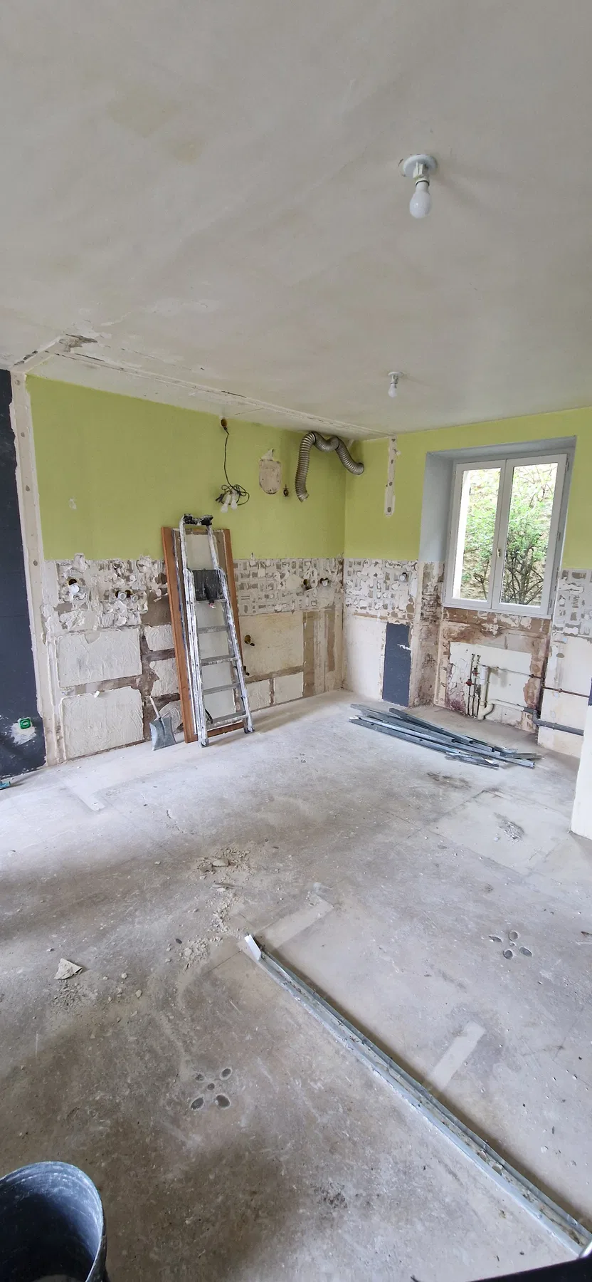 Pendant — rénovation intérieure d’une maison à Marolles-en-Brie