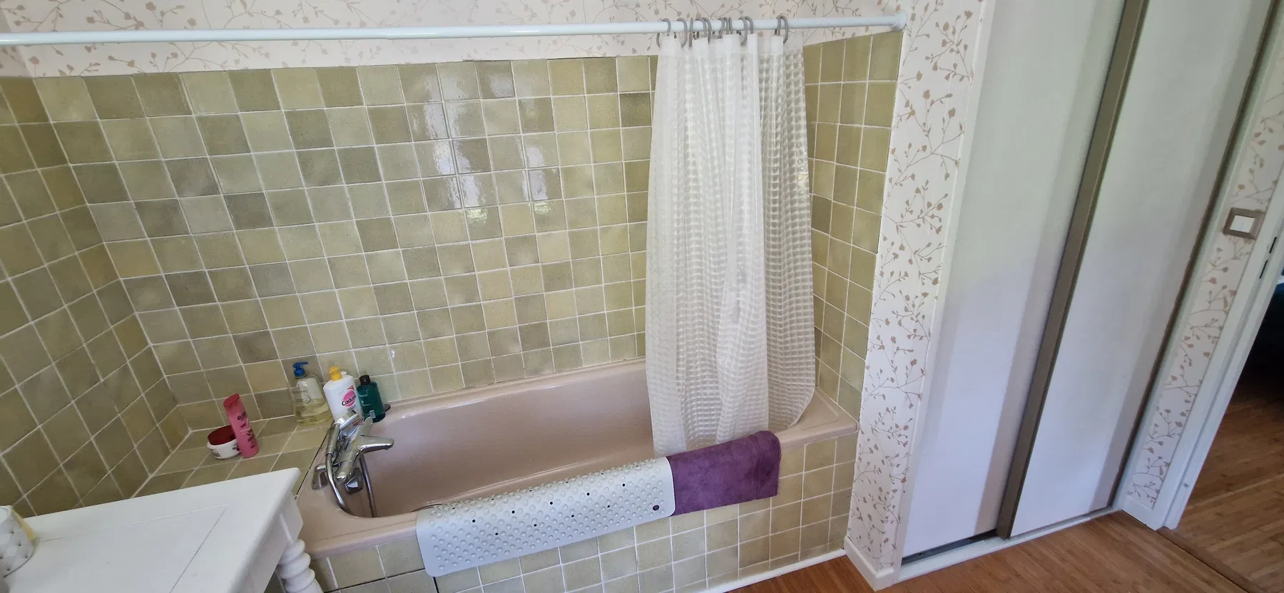 Avant — rénovation d’une salle de bain à Marolles-en-Brie