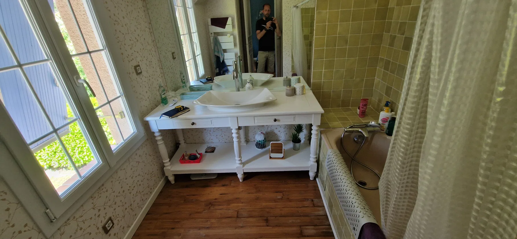Avant — rénovation d’une salle de bain à Marolles-en-Brie