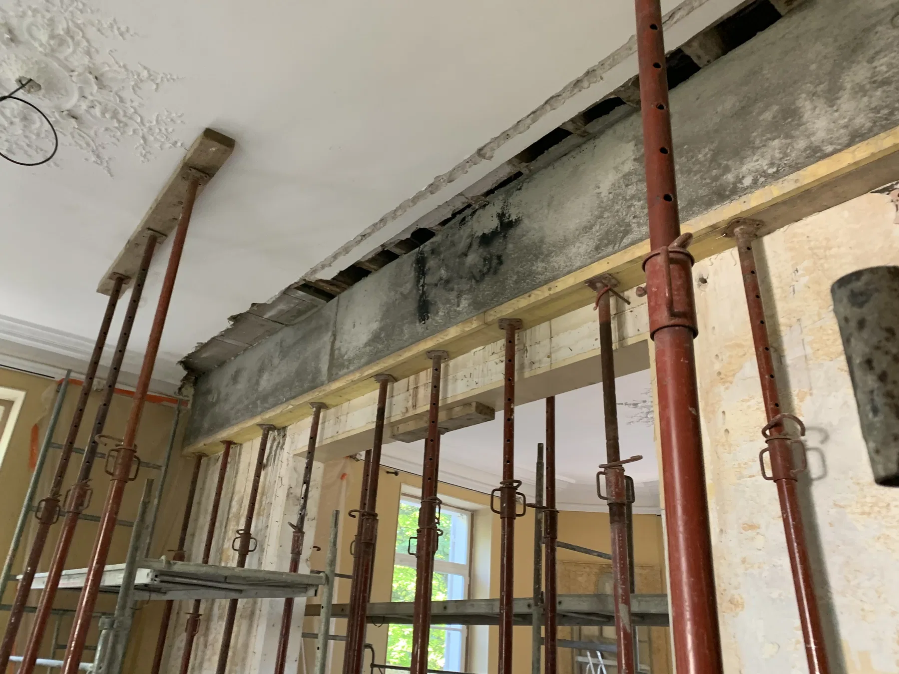 Détail technique de la restructuration et des reprises de gros œuvre à Varennes-Jarcy