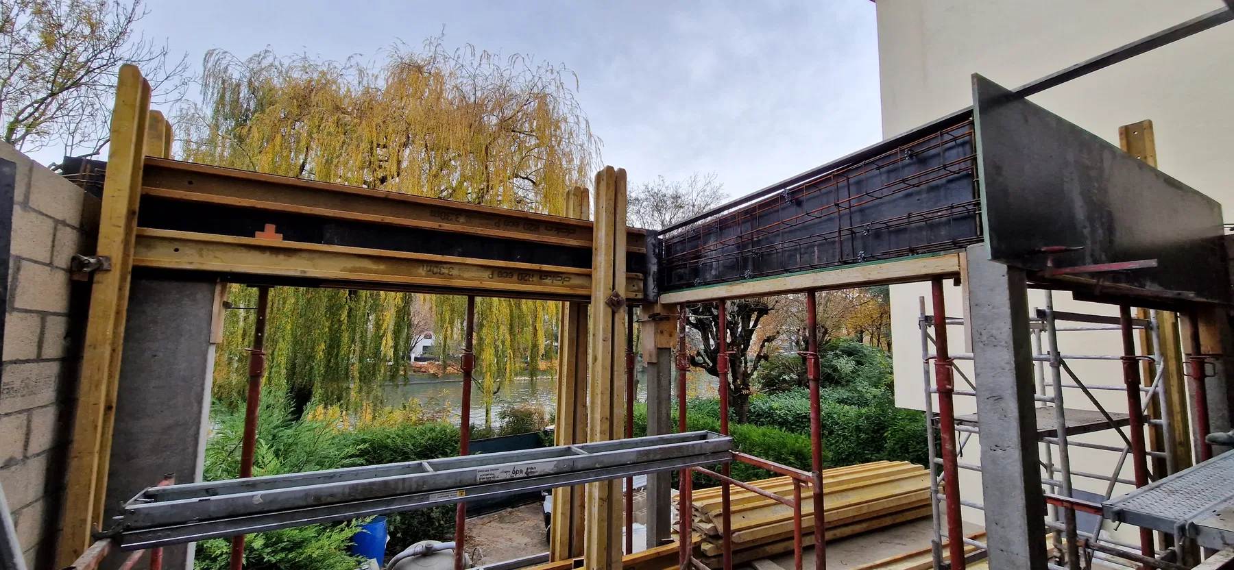 Structure de l’extension et de la surélévation de la maison